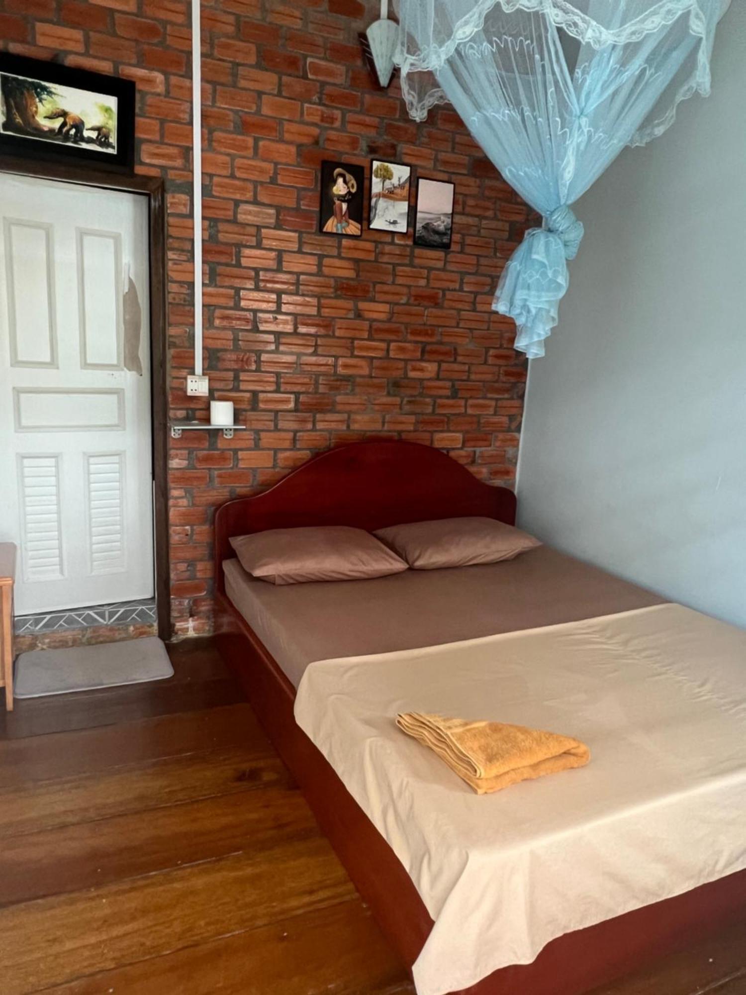 Ing Ing Guesthouse เกาะรงสำลน ภายนอก รูปภาพ