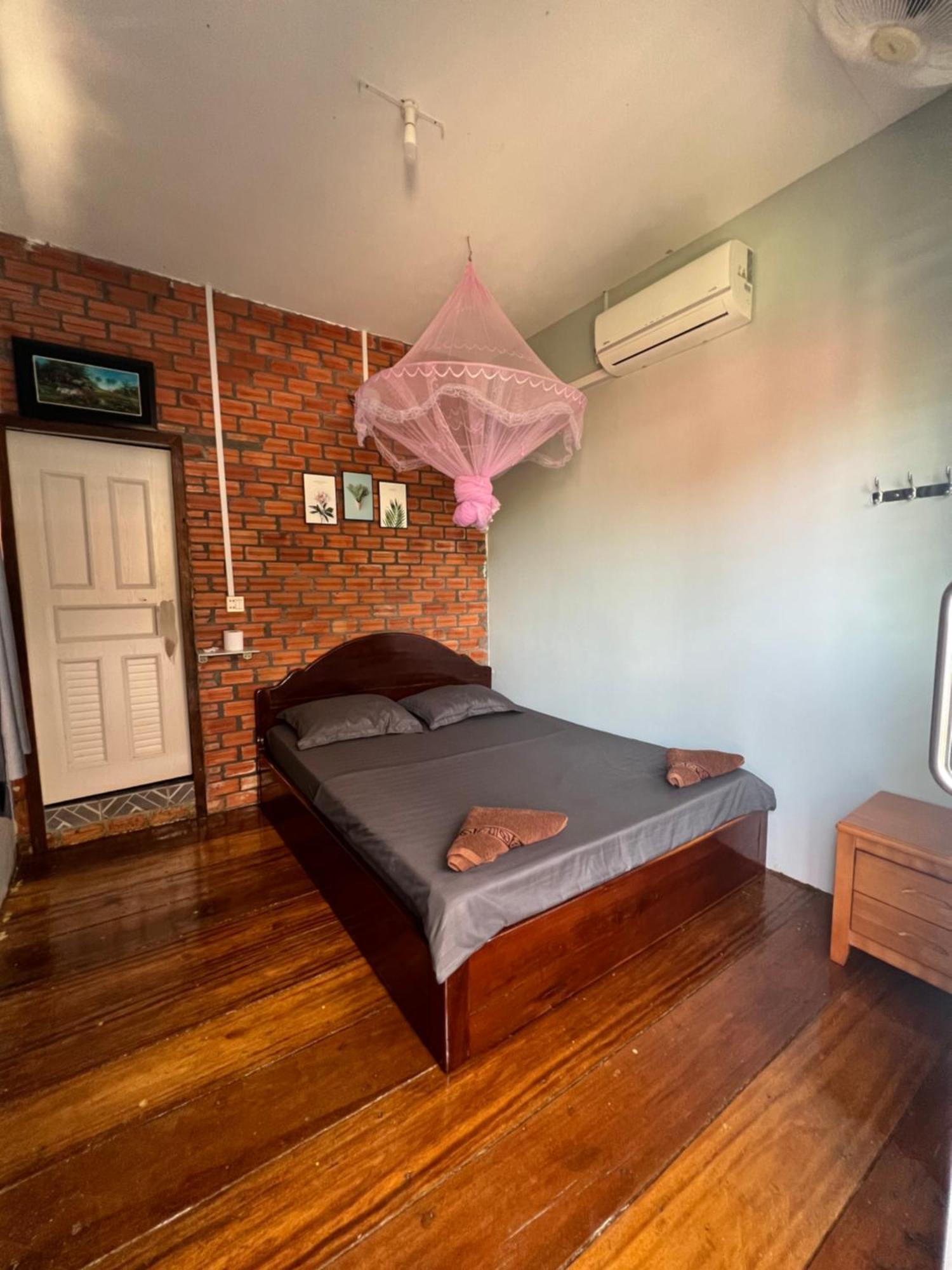 Ing Ing Guesthouse เกาะรงสำลน ภายนอก รูปภาพ