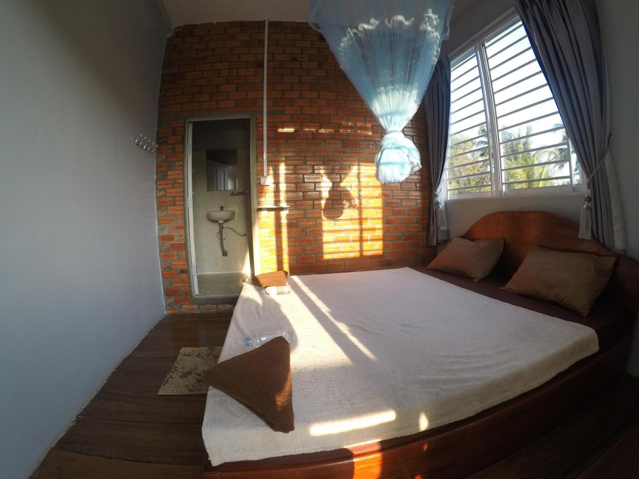 Ing Ing Guesthouse เกาะรงสำลน ภายนอก รูปภาพ
