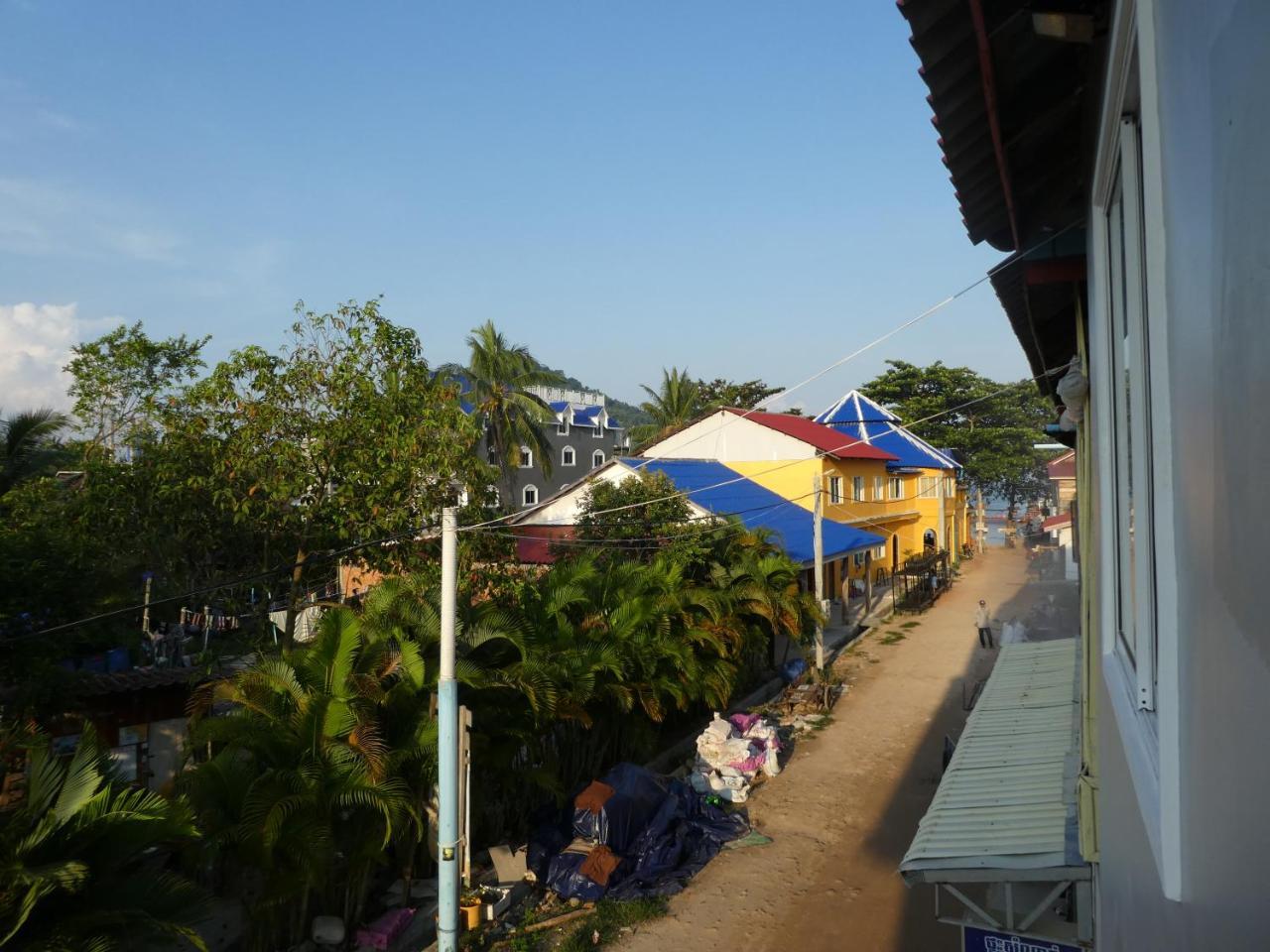 Ing Ing Guesthouse เกาะรงสำลน ภายนอก รูปภาพ